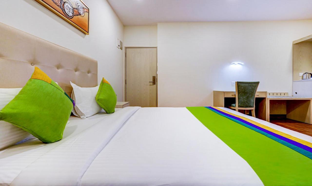 Treebo Galaxy Suites Mathikere Bangalore Exterior foto