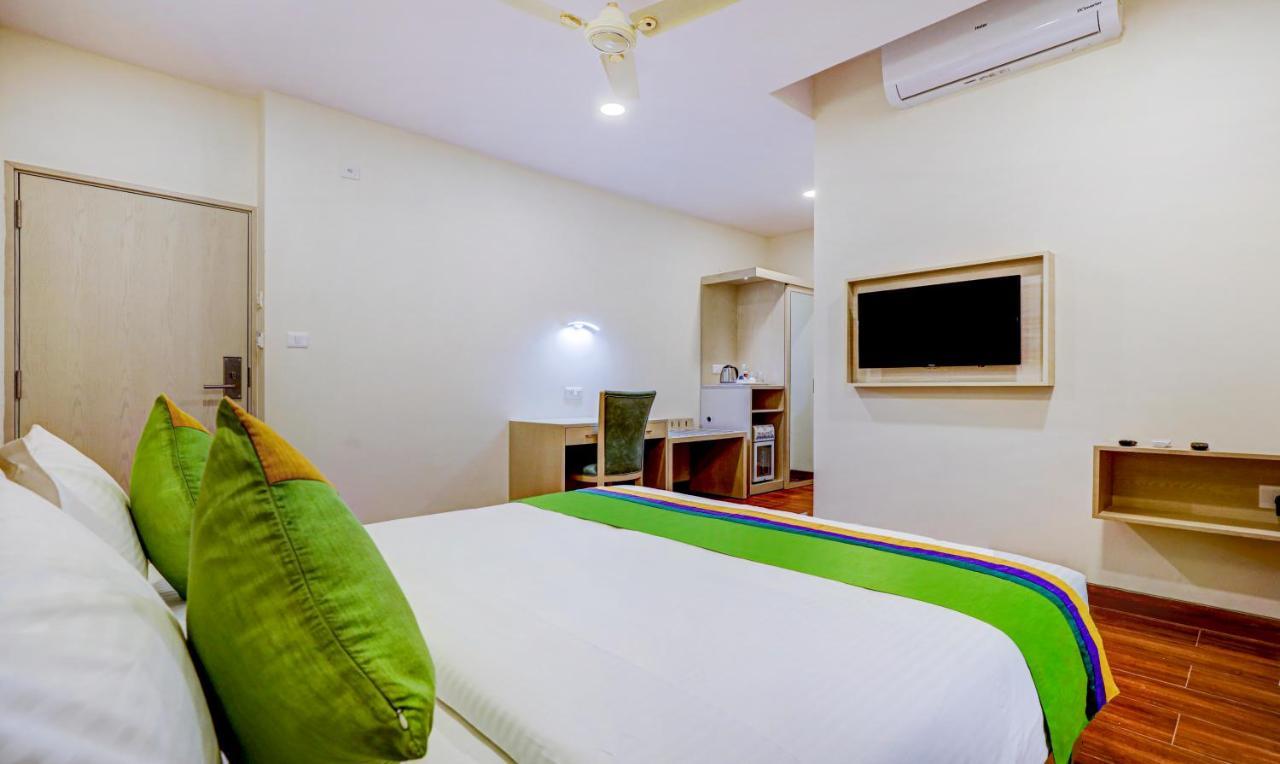 Treebo Galaxy Suites Mathikere Bangalore Exterior foto