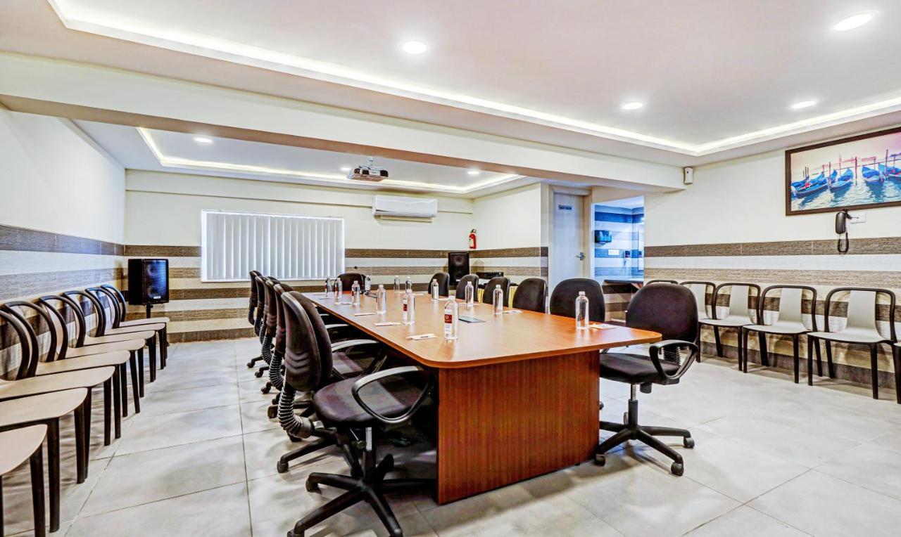 Treebo Galaxy Suites Mathikere Bangalore Exterior foto