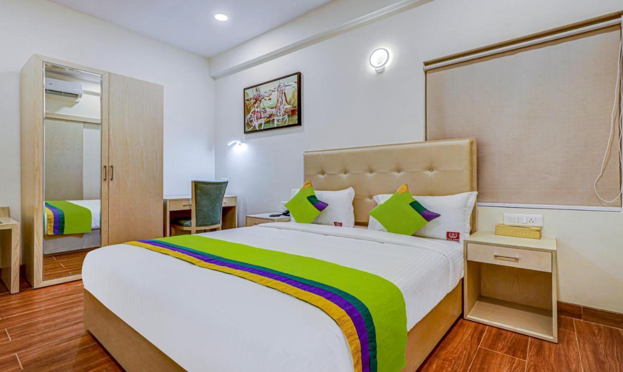 Treebo Galaxy Suites Mathikere Bangalore Exterior foto