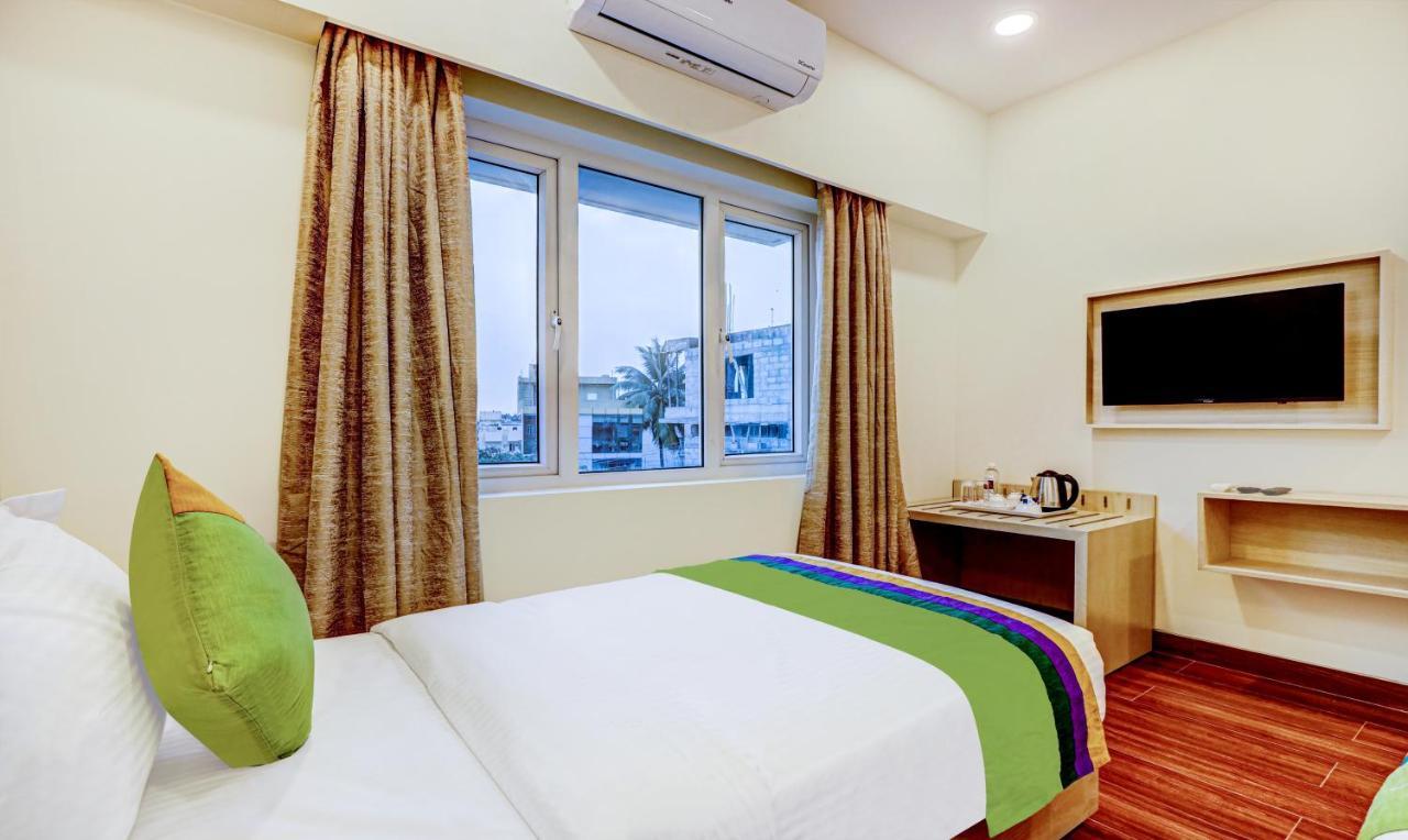 Treebo Galaxy Suites Mathikere Bangalore Exterior foto